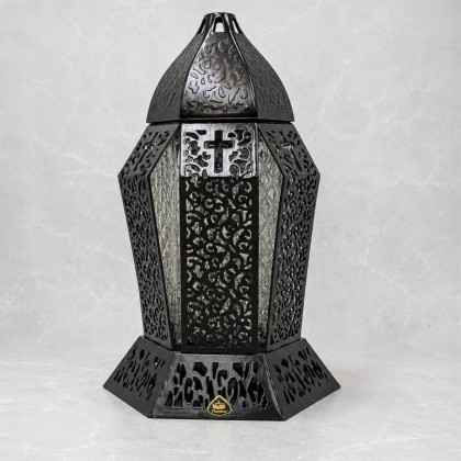 znicz kapliczka czarny z ażurowymi wzorami 30 cm
